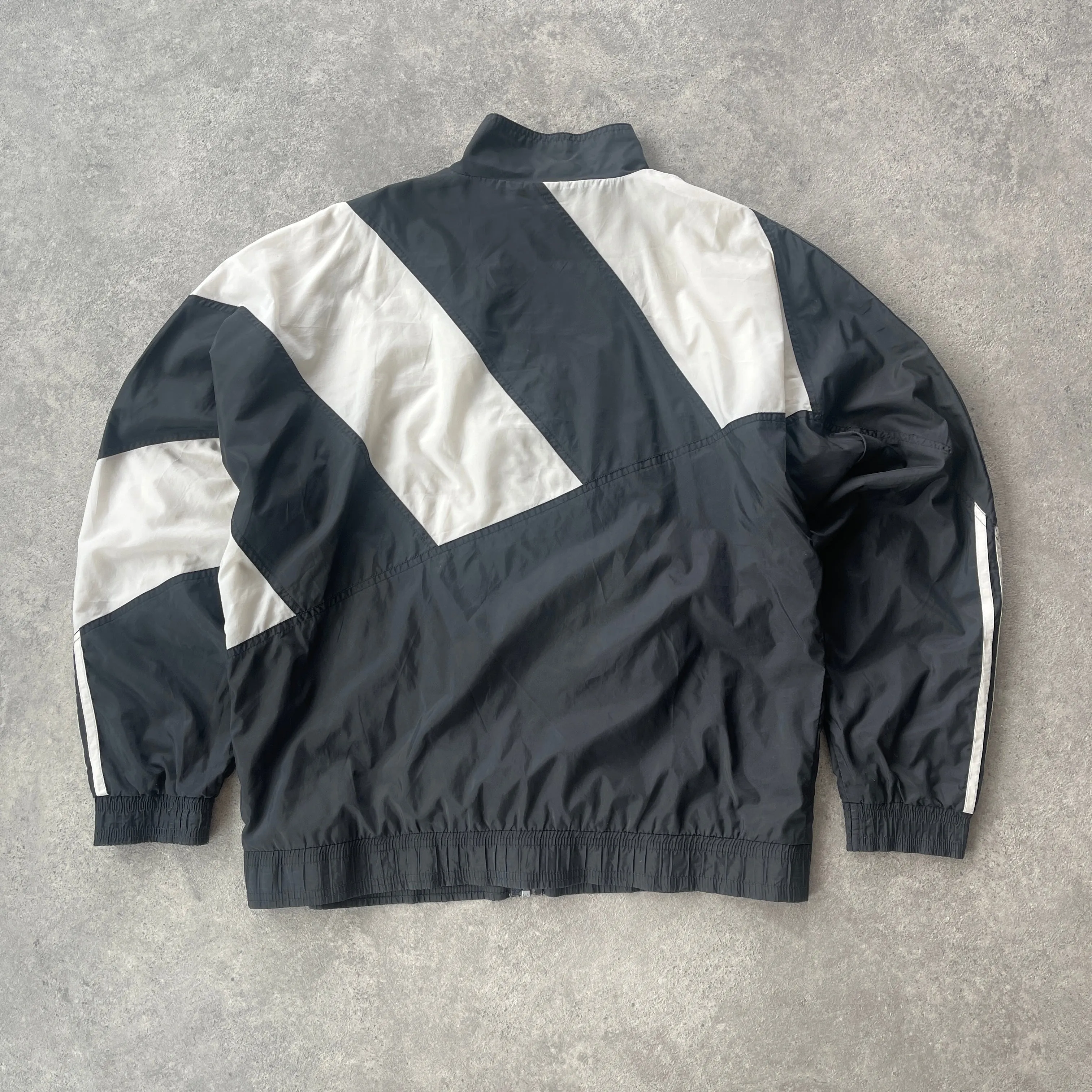 Adidas 1990s lightweight embroidered spellout shell jacket (S)