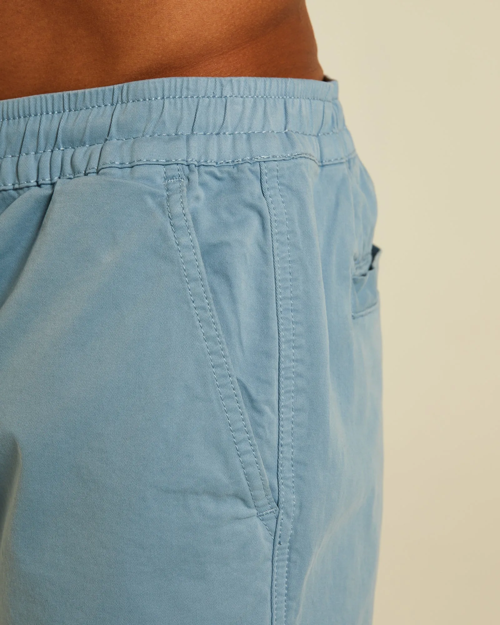 Barton Drawcord Short Pebble Blue