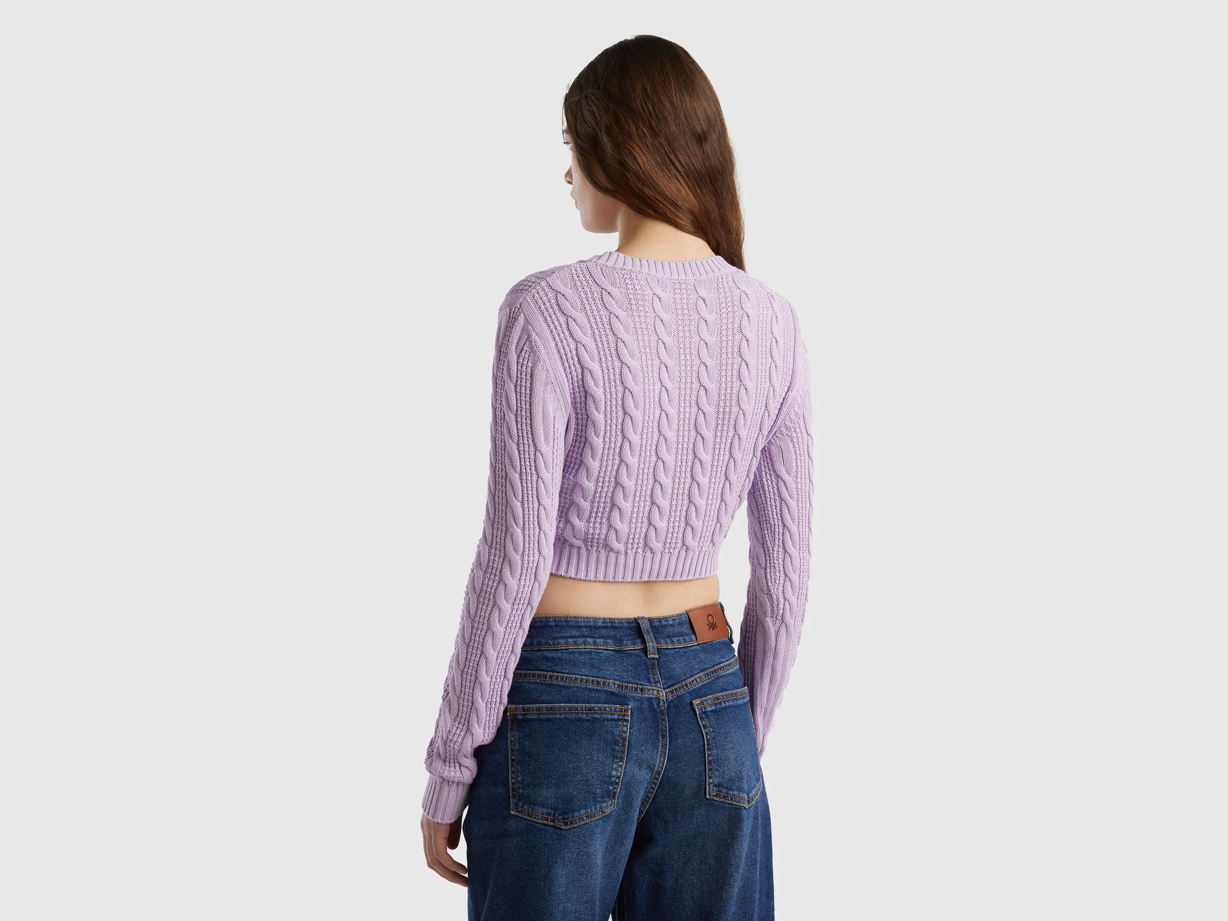 Cropped cable knit sweater - Lilac | Benetton