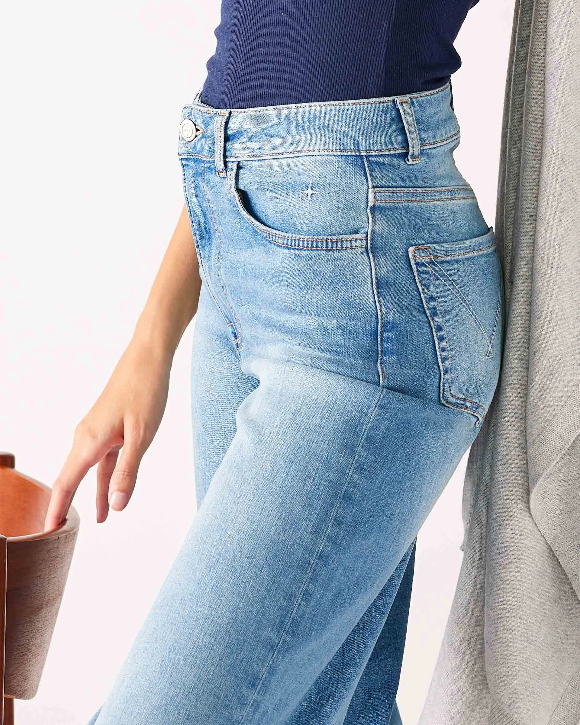 Nomad Relaxed Wide Leg Jean